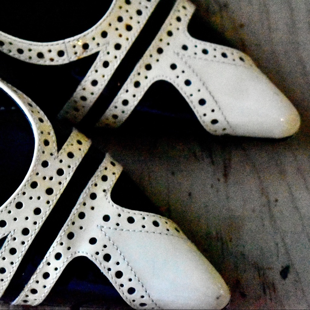 Franco Sarto Black & off white patent pumps size 7 - Picture 2 of 4